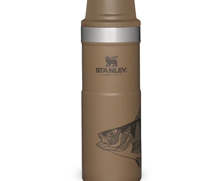 STANLEY CLASSIC PETER PERCH TRIGGER-ACTION TRAVEL MUG | PERCH | 0.47L